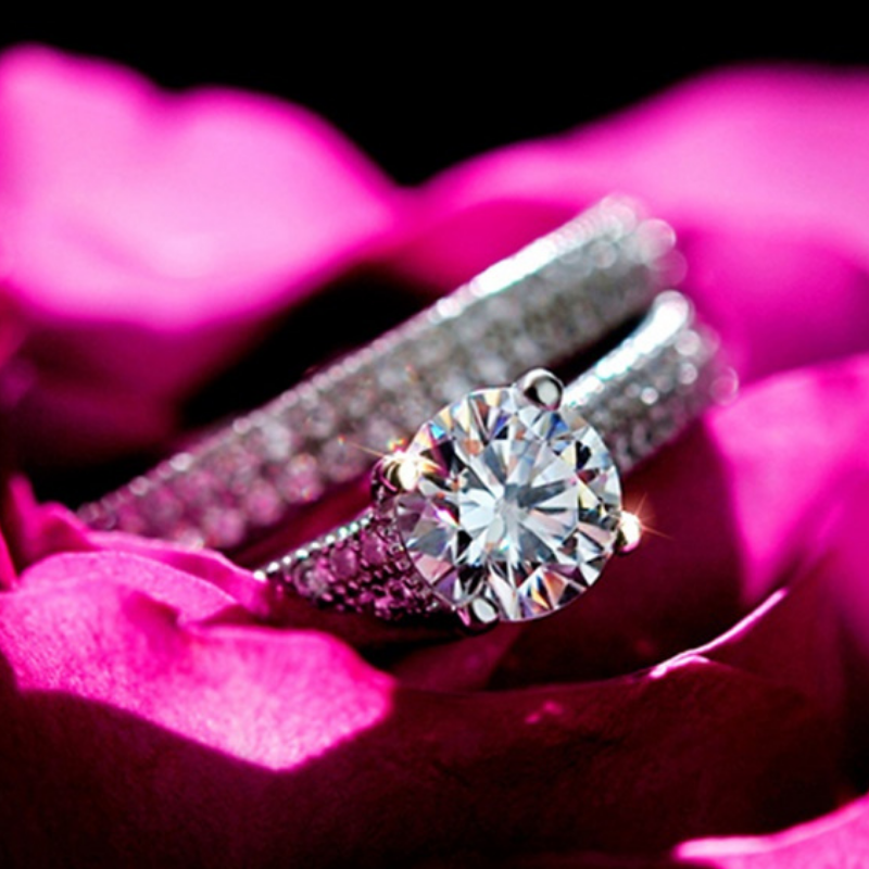 Bague-Alliance-Femme-Eclat-Romantique