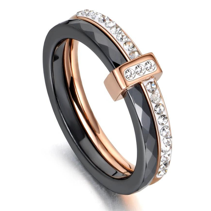 Bague-Ceramique-Noire-pour-Femme-Symbole-de-l_Elegance