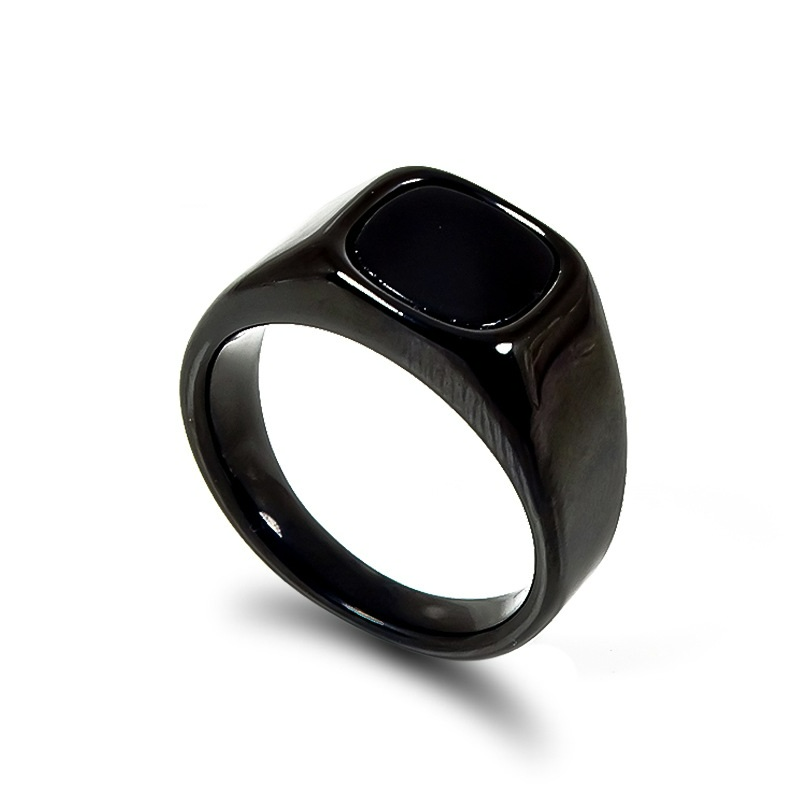 Bague-Homme-Noire-Chic-et-Accessible