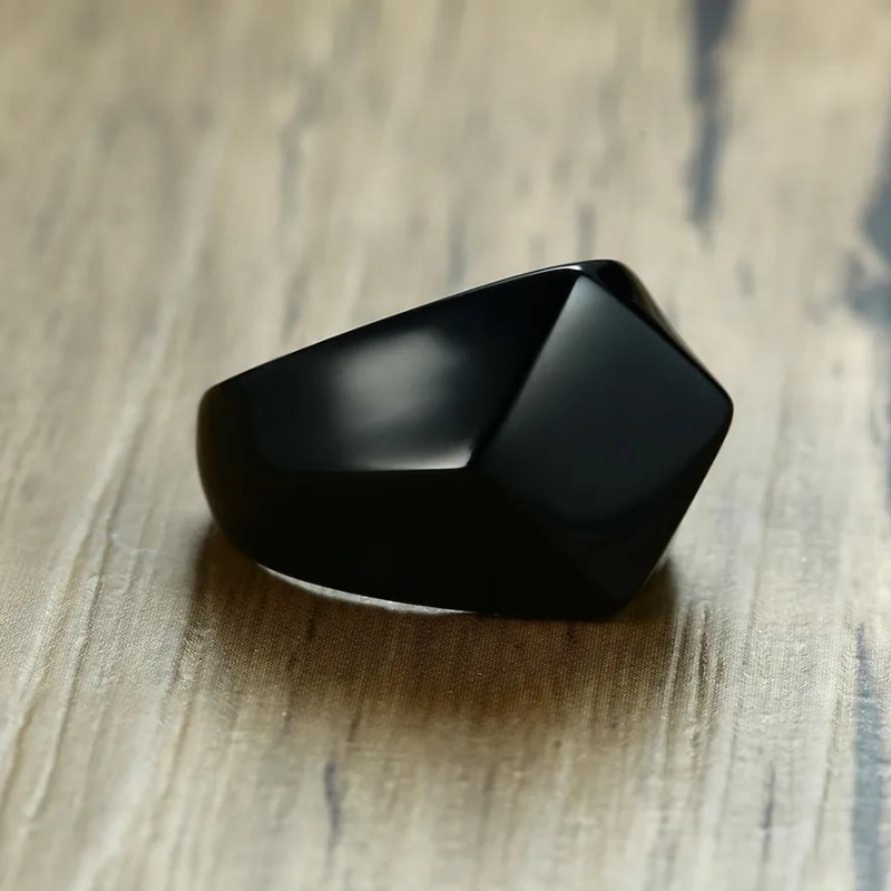 Bague-Homme-Noire-Chic