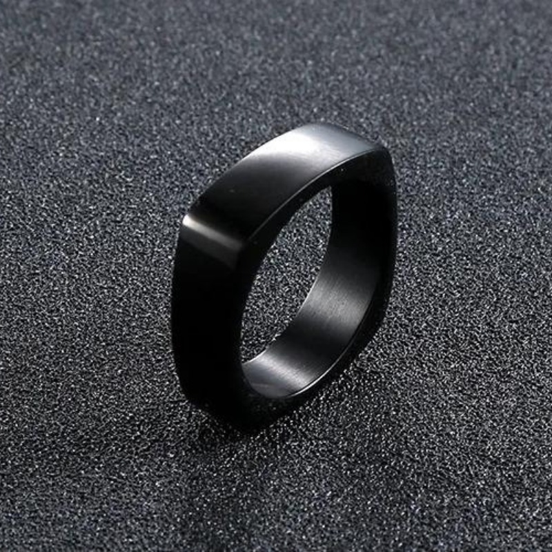 Bague-Homme-Noire-Design-Noir-Carre