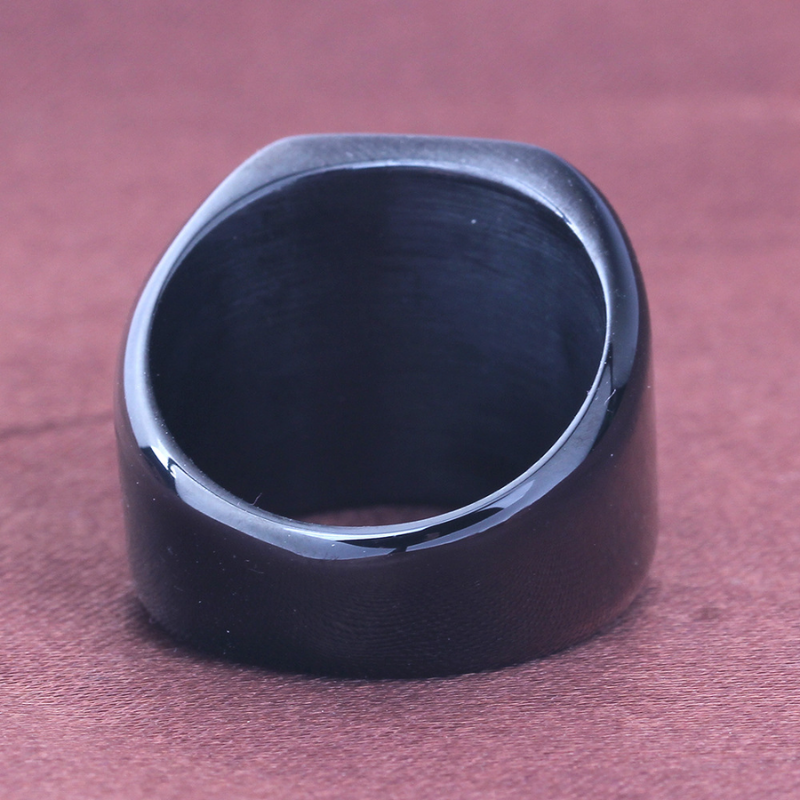 Bague-Homme-Noire-Luxe-Style