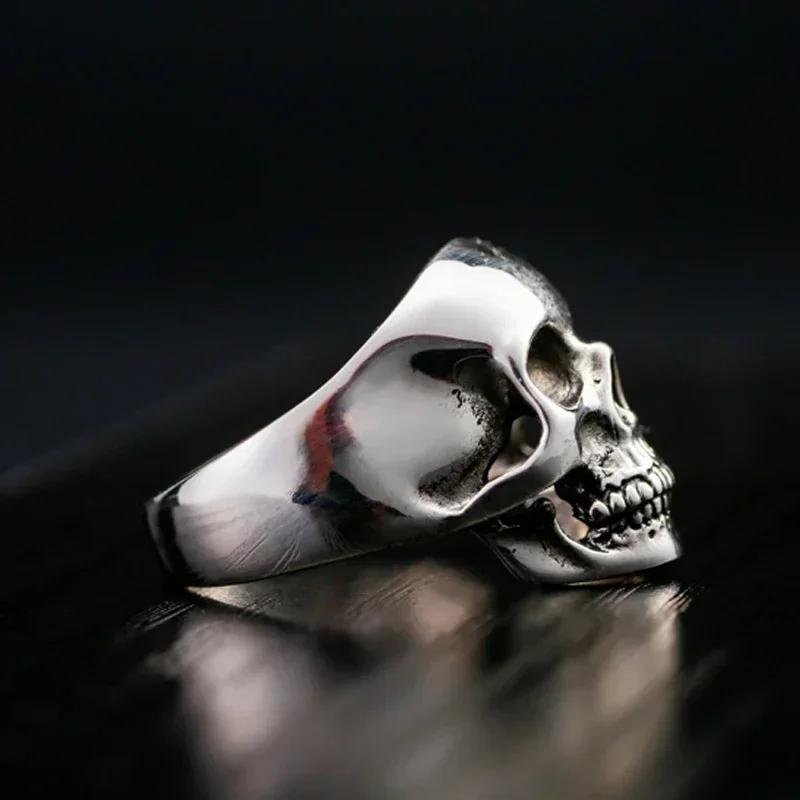 Bague-Tete-De-Mort-Argent-Massif