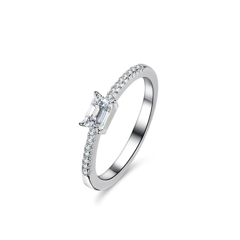 Bague-de-Fiancaille-Femme-Joie-et-Amour