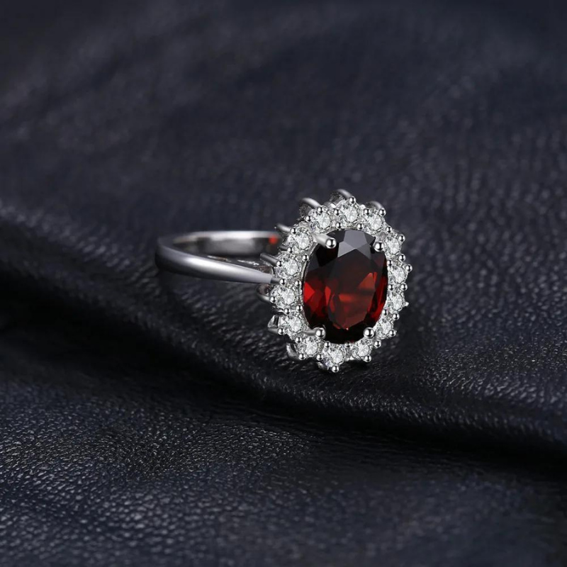 Bague-de-Luxe-pour-Femme-avec-Rubis