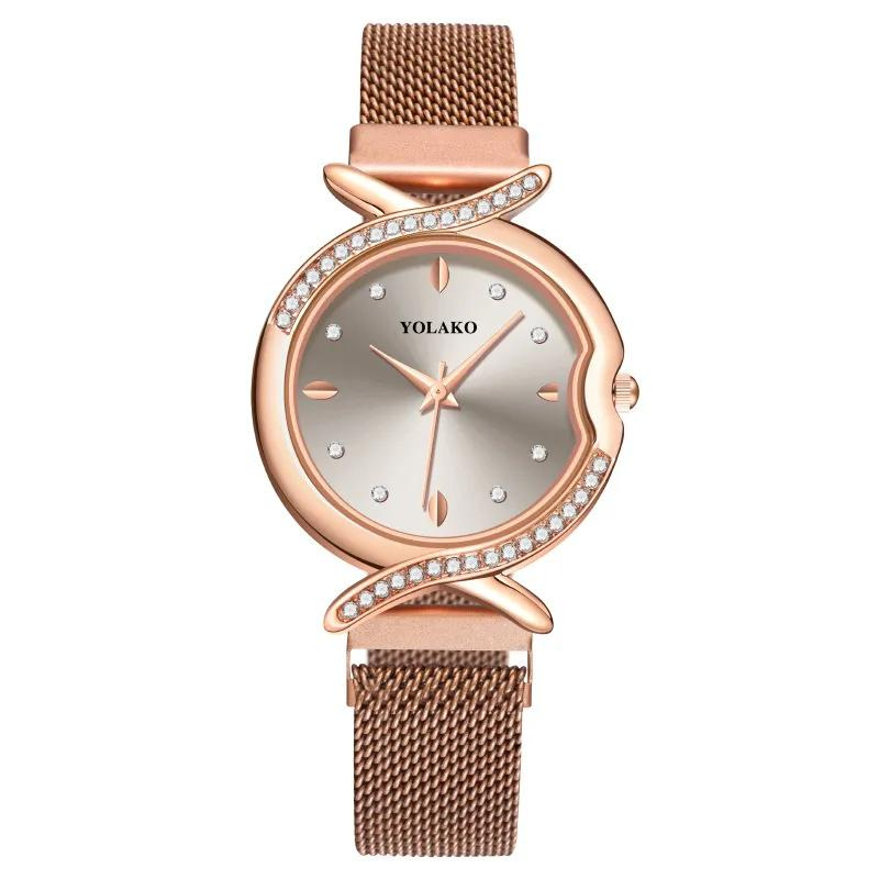 Montre-Femme-Pas-Cher-Chic-et-Precieuse