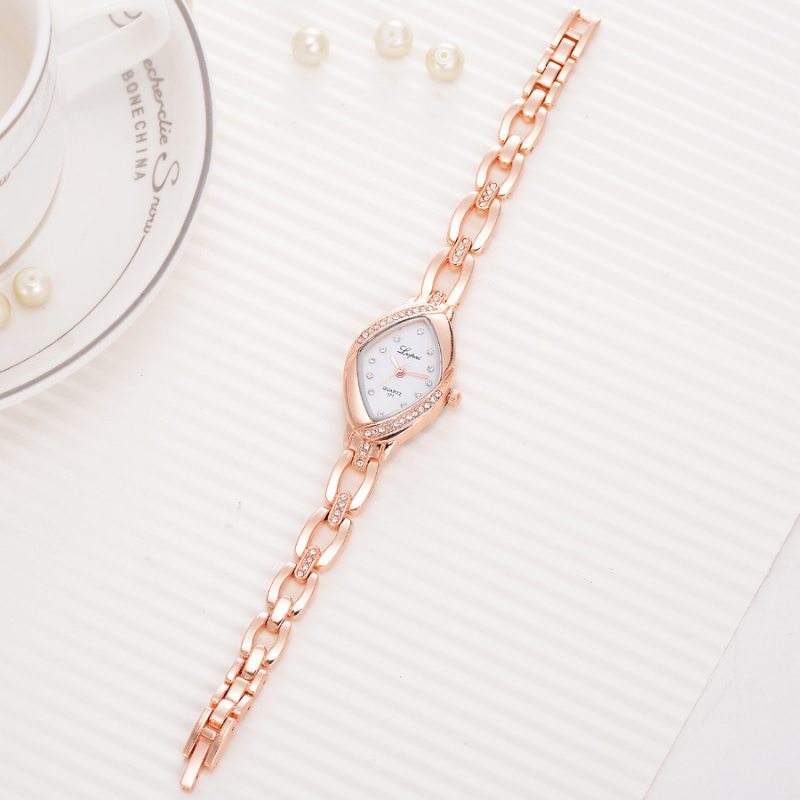 Montre-Femme-Pas-Cher-Tendance-a-Prix-Raisonnable